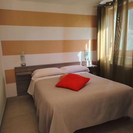 L&B Bed And Breakfast Терранова-ди-Поллино Экстерьер фото
