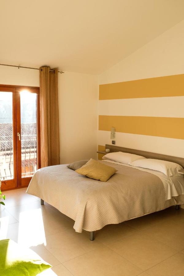 L&B Bed And Breakfast Терранова-ди-Поллино Экстерьер фото