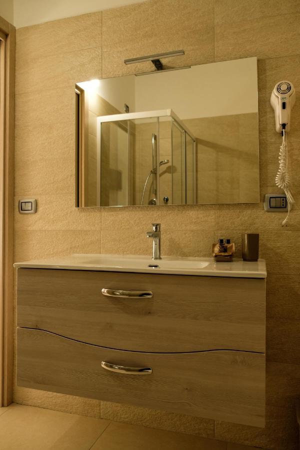 L&B Bed And Breakfast Терранова-ди-Поллино Экстерьер фото